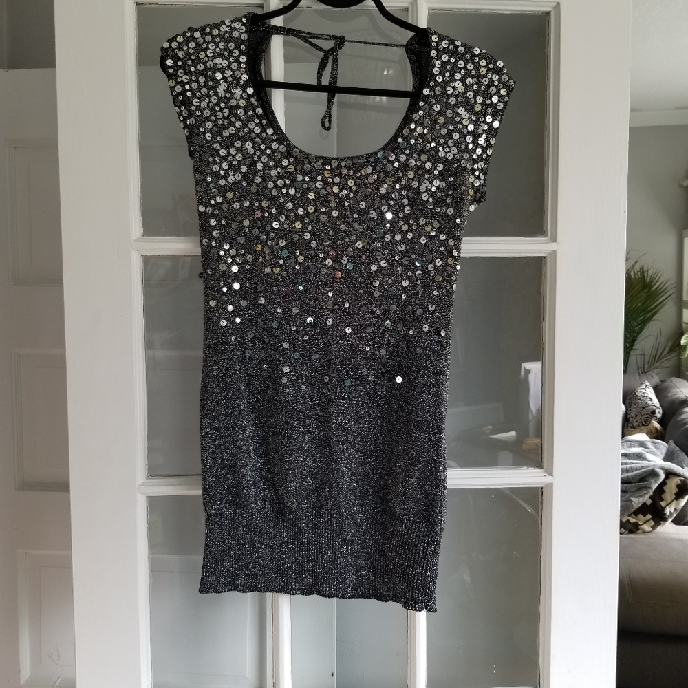 Sequenced top